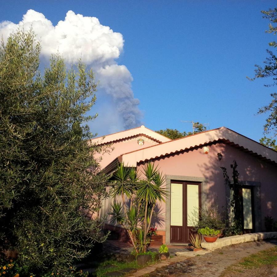 Le Case Di Bacco Santa Venerina Exterior foto